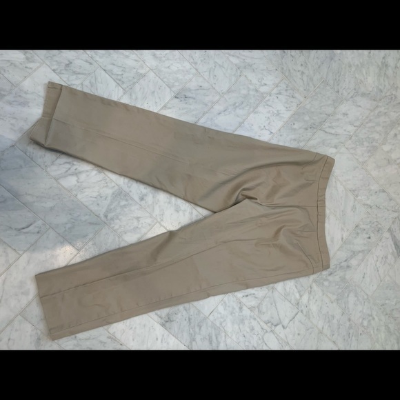 𝅺trina Turk Cropped khaki pants size 4 EUC - Picture 10 of 11